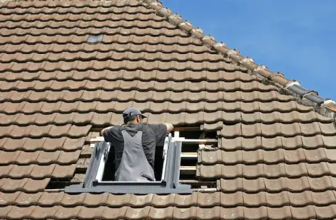 Pose de velux - Saint-Ouen-de-Mimbré
